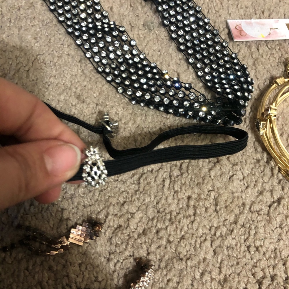 Jewelry - Picture 3 of 7